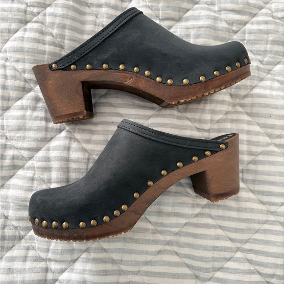 Sandgrens Rome Studded Clogs - Picture 1 of 4